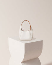 Load image into Gallery viewer, Elegant Leather Handbag