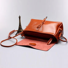 Load image into Gallery viewer, Reich Leather Shoulder Bag