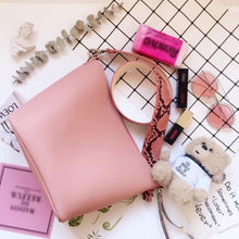 Load image into Gallery viewer, Pink Leopard Strap Bucket Bag