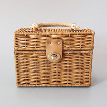 Load image into Gallery viewer, Designer Box Straw Bag