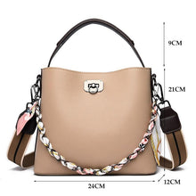 Load image into Gallery viewer, Fashion Ribbons Handbags Women Chain Small Shoulder Bags Luxury Crossbody Bags
